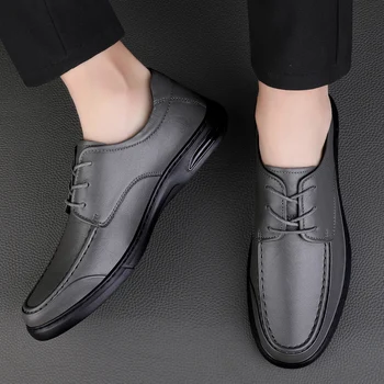 2023 Yeni gündelik erkek ayakkabısı Hakiki Deri Lace Up Derby Ayakkabı Erkek Klasik Siyah Gri Güzel Ofis Resmi Ayakkabı Erkekler İçin Sıcak Satış