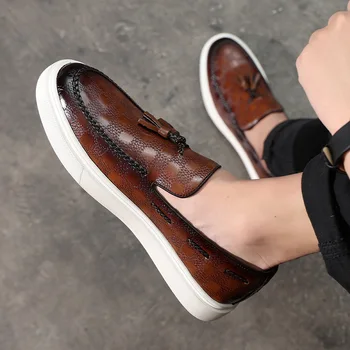 2023 Erkek Deri Elbise Ayakkabı Tasarım Marka Ayakkabı Klasik Püskül Brogue Erkek Ayakkabı Resmi Ayakkabı Bullock Ayakkabı Zapatillas Hombre