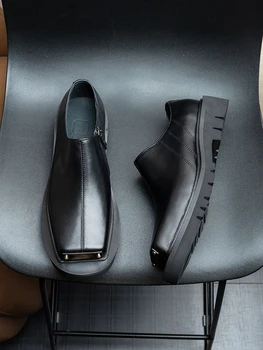 Yeni Moda erkek ayakkabıları Kalın Taban Üst Katman İnek Derisi İngiliz Koyu Kare Kafa Rahat Lefu Ayakkabı Erkekler için