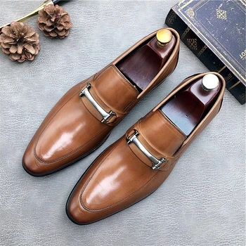 2023 Yeni High-end erkek deri ayakkabı Sivri Burun Hakiki deri makosenler Kol Ayak Rahat Bere Ayakkabı Trendi ayakkabı erkekler için