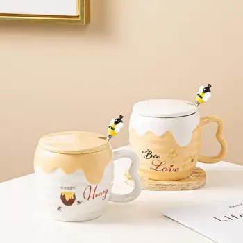 Yaratıcı Seramik kapaklı kupa Ve Kaşık Karikatür Sevimli kupalar bal Kahve fincan çay bardağı Bal Arısı Kahve Kupa