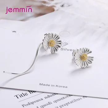 Yeni Kore Asimetrik Papatya Çiçek Saplama Küpe Kadınlar için Mizaç 925 Ayar Gümüş Kulak Çıtçıt Tatil Aksesuarları