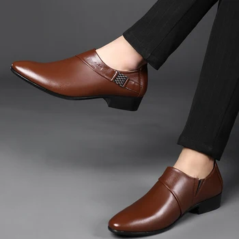 Lüks Erkek deri ayakkabı Resmi Elbise Ayakkabı Erkek Artı Boyutu Parti Düğün Ofis iş ayakkabısı üzerinde Kayma İş Rahat Oxfords