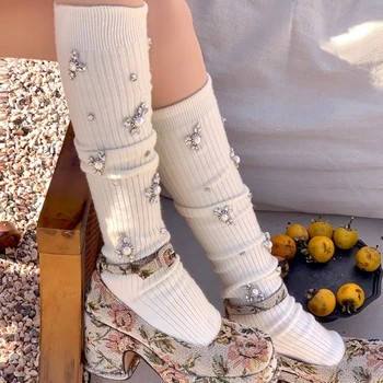 Kalın Yün Tüp Çorap üzerinde Dikey Çizgili Düz Renk Taklidi İnci Modeli Tarzı Sonbahar ve Kış