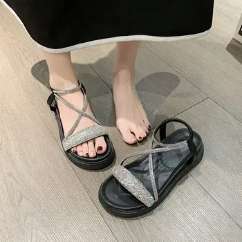 Taklidi Yüksek topuklu ayakkabılar kadın Yaz Peri Tarzı Tasarım Niş 2023 Yeni Orta topuklu Tıknaz topuklu Sandalet Kapak Topuk Yeni