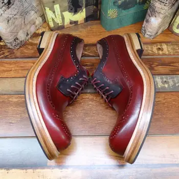 Vintage Oyma Yuvarlak Ayak Hakiki Deri Elbise Ayakkabı Erkek Sıkıntılı Lace Up İnek Derisi Ayakkabı Şarap Kırmızı Renk Siyah Lüks Marka