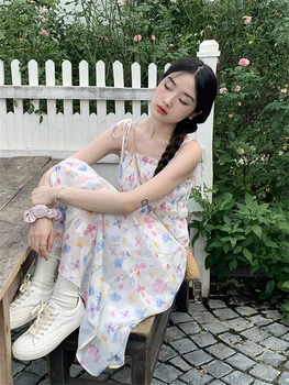 2023 Yeni İlkbahar / Yaz kadın Giyim Japon Gevşek Rahat Banliyö Parçalanmış Çiçek Küçük askı elbise